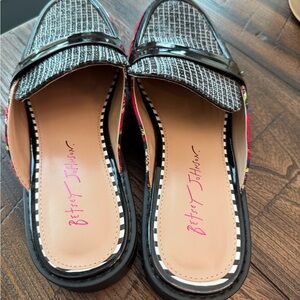 Betsey Johnson Black & Gray Tweed Slip-On Mules